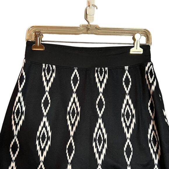 3 for $30! Seg’ments luxe black & white skort - Picture 3 of 8